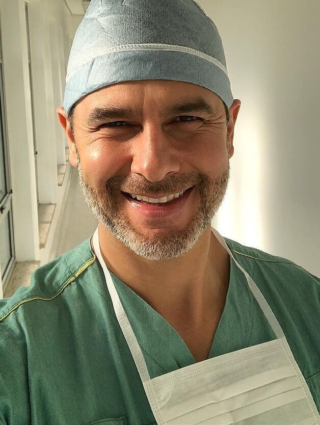 Médico Dermatólogo Hernan Camacho